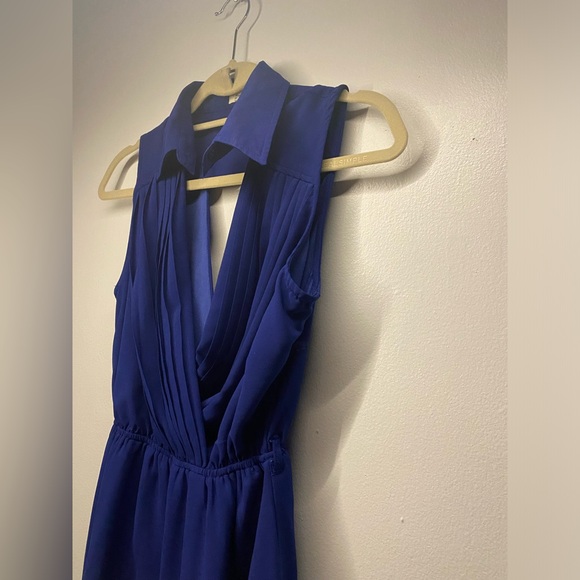 Cut out collar dress by Love Richie, Size Small - Picture 4 of 6